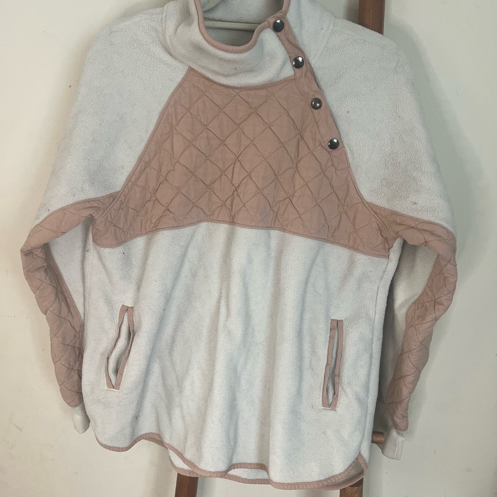 Abercrombie & Fitch Quilted Hoodie - Cream and pink